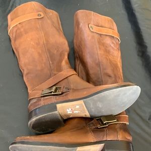 Brown knee high boots size 8MW